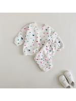 Conjunto de dos piezas de niños y niñas recién nacidos con estampado de amor colorido dulce bebé otoño casual conjunto de pantalones de manga larga - details 2