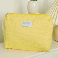 Bolsa de maquillaje de nube de caramelo en forma de corazón, bolsa de almacenamiento portátil de gran capacidad, suave y bonita, bolsa de aseo para dormitorio, 1 ud. - details 7