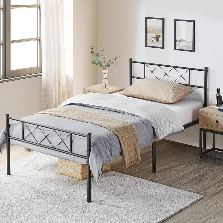 Cama Doble 140 x 200 cm con Espacio Almacenamiento Bajo Marco Metal Altura del Suelo 32 cm Blanco - 1
