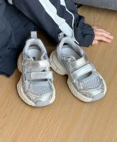 Sandalias deportivas para niños 2025 nuevos zapatos deportivos para niños zapatos de papá para niñas zapatos de red sandalias huecas de plata. - details 12