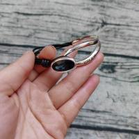 UNOde50-Joyería de la suerte hecha a mano, pulsera de cuero y cristal con diseño exclusivo para mujer - details 4