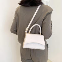 Bolso bandolera de mano pequeño de diseñador de moda de cuero PU de color sólido con patrón para mujer - details 8
