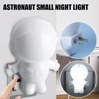 Luz LED Nocturna de Astronauta Mesita de Noche Lámpara para Dormir Enchufe Estadounidense - details 0