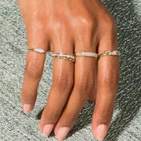 Anillo Vintage Dorado Accesorio de Moda de Cristal Apilable para Mujeres y Hombres - details 2