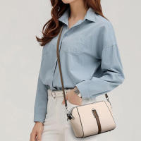 Bolso bandolera de mujer de diseño simple, pequeño, de color sólido, casual, de cuero PU, para teléfono. - details 7