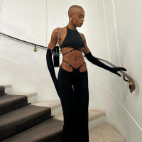 BUNO-Conjuntos de 2 piezas con tirantes huecos de gato extraño para mujer, Tops sexys lisos con cuello Halter y espalda descubierta + Pantalones acampanados con lentejuelas, trajes ajustados para fiesta - details 3