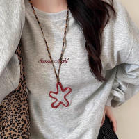 Lindo collar con colgante de perro con globo de frijol rojo para mujer 2025 nuevos accesorios de cadena de suéter de gama alta de primavera y verano - details 7