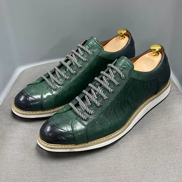 Plataforma de cuero, zapatos individuales diarios, patrón de cocodrilo de moda, zapatos hechos a mano en relieve. - 1