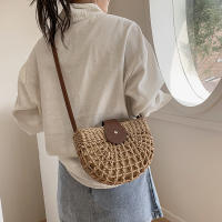 Bolso de paja para mujer, bandolera semicircular hecha a mano de ratán, bolso de mano para viaje y playa - details 6