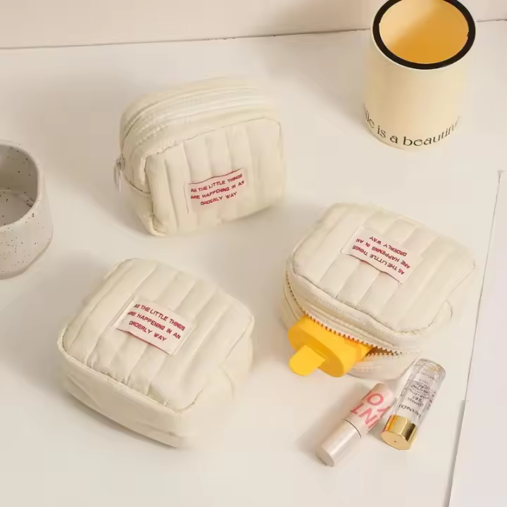 Mini Bolsa de Cosméticos Cuadrada Portátil, Práctica para Auriculares, Labiales, Pañuelos Higiénicos Bolsas de Maquillaje Pequeñas - 1