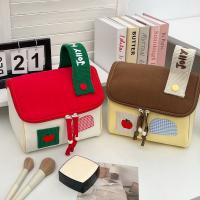 Bolsa de maquillaje de mano impermeable, bolsa de cosméticos con forma de casa de dibujos animados de nailon, bolsa de almacenamiento multifuncional para el cuidado de la piel de gran capacidad, viaje - details 7