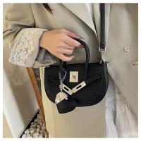 Bolsa de sillín portátil simple para mujer 2025 nueva bolsa de mensajero de hombro de tendencia de moda de estilo extranjero - details 16