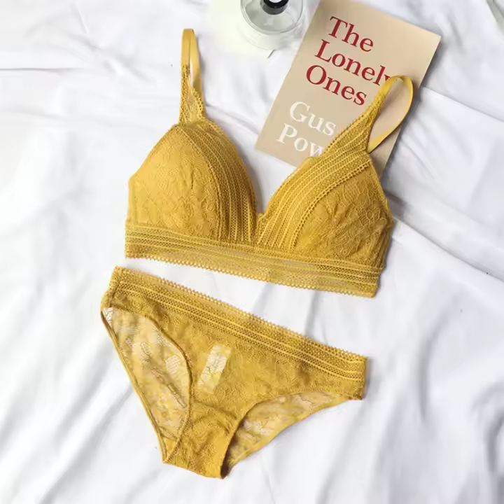 Nueva ropa interior de 4 colores para mujer, Bralette ultrafino sin aros francés, copa triangular de encaje Sexy, conjunto de sujetador de realce, sujetador y bragas de algodón - 1