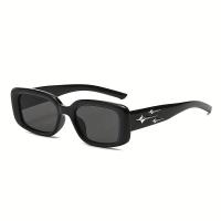Gafas de Moda para Mujer, Estilo Casual Cuadrado Negro Vintage Encantador Clásico Vivo Elegante Dulce al Estilo Ins Moderno y Sencillo, Ideal para el Verano y la Vida Diaria - details 1