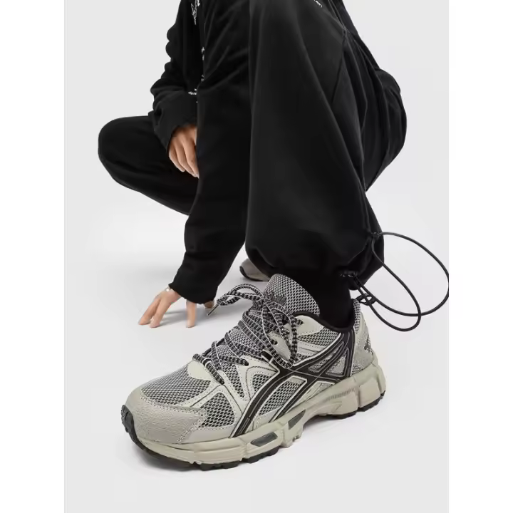 Zapatillas Deportivas Retro para Hombres 2025 Versátiles, Transpirables, Ligeras y Absorbentes de Choques Moda de Verano - 1