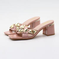 Correade una sola pieza con puntera abierta y tacón grueso y sandalias y pantuflas exteriores sencillas y versátiles para mujer. - details 9