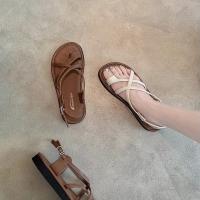 Verano 2025 nuevo retro cruz correa cubierta dedo del pie fondo grueso casual playa romana zapatillas frescas mujeres - details 1