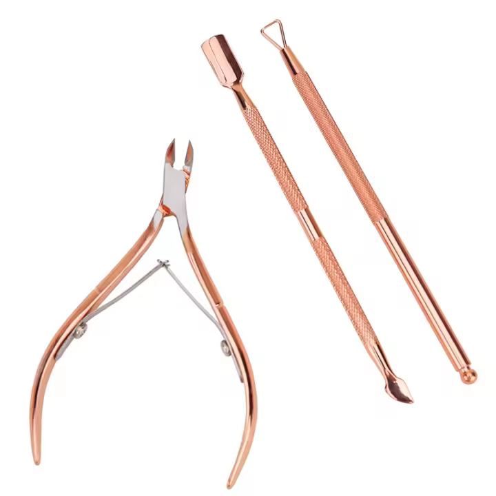 Tijeras de Uñas Set de 3 Herramientas de Manicura Accesorio de Arte de Uñas en Acero Inoxidable Para Eliminar la Piel Muerta y Recortar el Cutículas Color Rosa Oro - 1