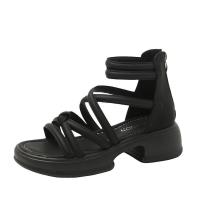 Sandalias verano de las mujeres 2025 nuevo desgaste exterior antideslizante de fondo plano zapatos de playa versátil negro vacío botas frescas marea - details 24