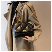 Bolso de cadena de moda con diseño de nicho para mujer 2025 Nuevo bolso cruzado de moda de primavera/verano Bolso cuadrado pequeño de un solo hombro con textura de alta calidad - details 7