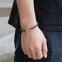 Pulsera de cuero a rayas para hombre, pulsera de aleación con cierre magnético para pareja unisex, bisutería urbana, regalos para hombre - details 0