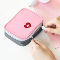 2 Piezas Botiquín de Emergencia Portátil - Bolsa Táctica Impermeable para Hogar, Camping, Senderismo |   Kit Primeros Auxilios con Organizador de Medicinas |   ¡Oferta Limitada! - details 0