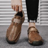 Zapatillas deportivas de cuero para hombre, zapatos planos sin cordones de Velcro, cómodos, ligeros, para conducir, para caminar y trabajar - details 12