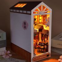 Estante de madera para libros, miniatura de casa de bosque con luciérnagas, casa de muñecas con animales, sujetalibros, juguete para adultos y niños, regalo. - details 11