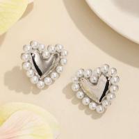 Pendientes de perlas coreanas con forma de corazón a la moda para mujer Bens, perforación dulce, joyería chapada en oro de latón, venta al por mayor E93 - details 1