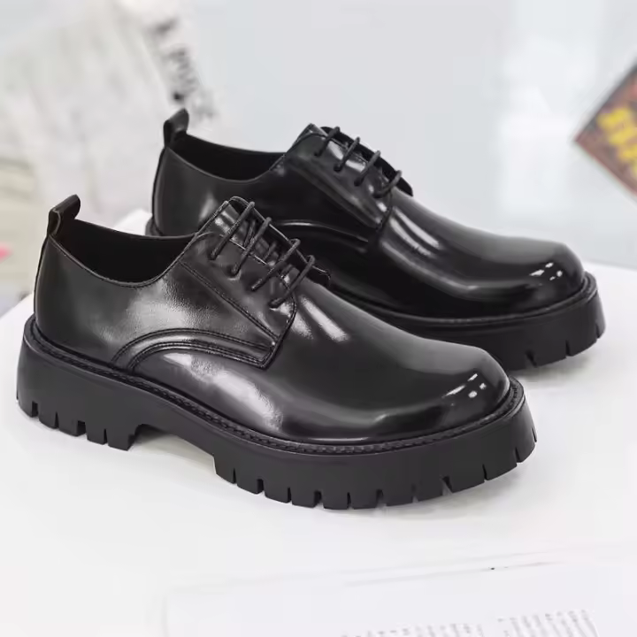 2025 Zapatos de cuero para hombres Estilo casual de negocios Encaje grueso brillante Sellado Parte inferior plana Características Borde cruzado - 1