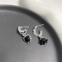 Pendientes largos elegantes con borlas de rosas rojas francesas, adecuados para mujer, colgante de circonita con temperamento R, joyería para fiestas y bodas - details 17
