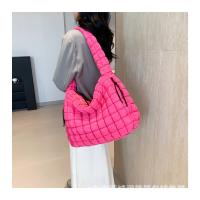Bolso de hombro tipo bandolera con diseño de nubes plisadas para mujer, bolso de mano de gran capacidad con doble cara y doble tirón - details 59