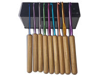 Agujas de Crochet de Mano para Costura Kit de 9 Piezas con Mango de Madera y Agujas de Aluminio para Tejer y Brujar Herramientas de Costura Pelucas y Accesorios - details 0
