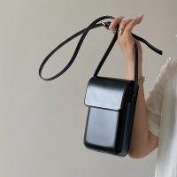 Bolso cruzado magnético de moda para mujeres Diseño vertical elegante Mini bolso de hombro de cuero PU Diseño minimalista para el teléfono - details 1