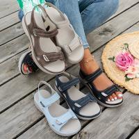 Sandalias Mary Jane elegantes para mujer - Correa ajustable en el tobillo con gancho y bucle, cubierta superior de PU transpirable y plantilla acolchada, cómodo tacón de cuña para playa de verano, uso informal y al aire libre - Diseño de color sólido, cal - details 0