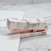 Suministros de oficina grapadora de mármol de color dorado 26/6 grapadora manual de oro rosa papelería máquina de encuadernación al por mayor alicates de escritorio para oficina - details 7