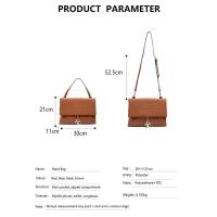 Bolsos de mujer de la marca CH en Europa y Estados Unidos Bolso de hombro con estructura de estilo retro Patrón Emed Mochila de lujo popular y versátil de alta gama - details 1