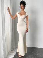 El vestido de cuello V de la mujer es delgado y largo - details 7