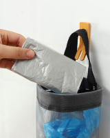 Dispensador de bolsas de basura de plástico para la cocina, organizador colgante para la recolección de basura - details 5