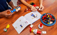 Juegos de bloques de construcción de personajes de Popeye y Oliva, colección de juguetes para adultos, bloques de construcción creativos para adolescentes, regalos de cumpleaños - details 2