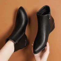 Nuevas botas nude de cuero puntiagudas para mujer con cremallera lateral y tacón cuadrado para mayor calidez, chaqueta cómoda y sólida multifuncional - details 2