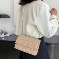 Bolso bandolera acolchado para mujer, bolso de hombro con cadena de moda, bolso de mano cuadrado minimalista y monedero. - details 1