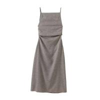El vestido de verano para mujer es extremadamente simple con un sentido drapeado y un temperamento de correa elegante - details 3