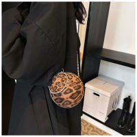 Bolso cruzado con estampado de leopardo para mujer, bolsa pequeña y redonda con cadena, a la moda, novedad de 2024 - details 21