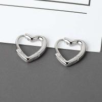 Asistente - Pendientes de plata de ley con forma de corazón, simples pero hermosos, perforaciones redondas, joyas con hebillas para las orejas - details 2