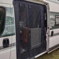 Parasol para puerta de RV Parasol para puerta de coche para acampar en RV mosquitera antimosquitos para RV de 52.36 x 70.87 pulgadas, cubierta para sombra de puerta de RV pantalla de malla para puerta con cremallera 420D PA y Teslin con imán para protecci - details 1