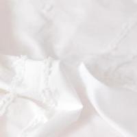 Cubierta de Edredón de Verano en Blanco con Pliegues de Pinzón Lujo Tamaño Queen King Set de Ropa de Cama 220x240cm - details 5