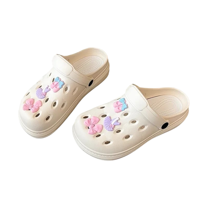 Couple's style perforated shoes for women, soft lining, closed-toe slippers, two-tone sandals, nurse shoes