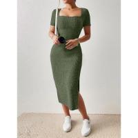 Vestido de punto versátil de verano con cuello cuadrado, largo medio, falda ajustada a la cadera, corto para la noche con abertura. - details 9