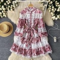 Minivestido ajustado con agujeros y manga acampanada para mujer, minivestido con estampado ral, cuello levantado, con cordones y cintura alta - details 4